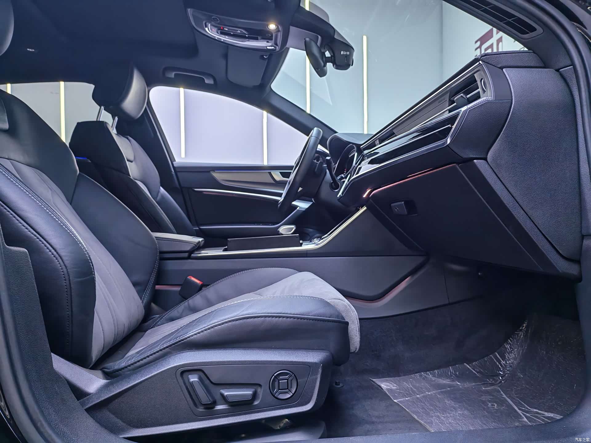 Audi A6L, 2021 9