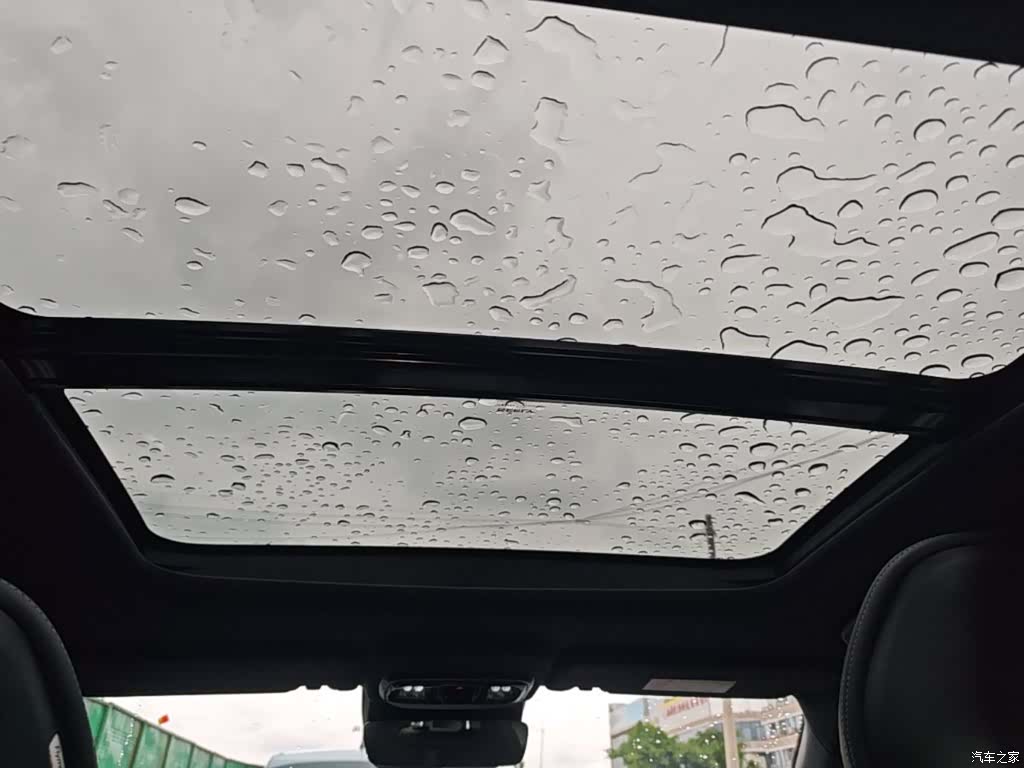 Geely Preface, 2025 18