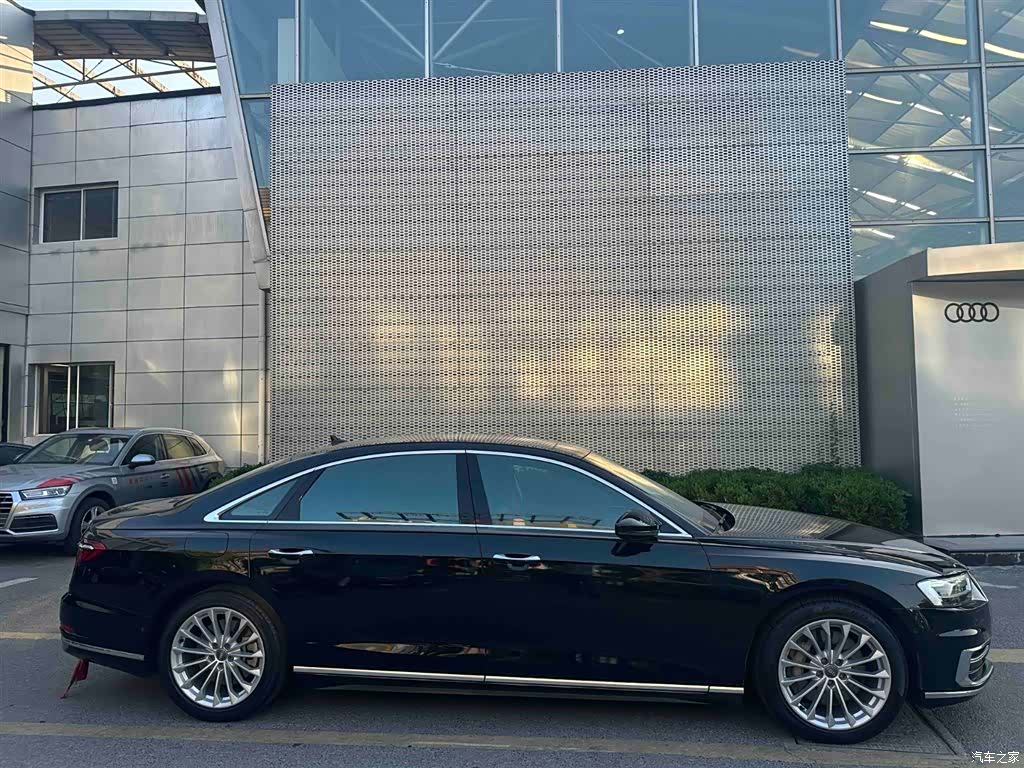 Audi A8L, 2018 4