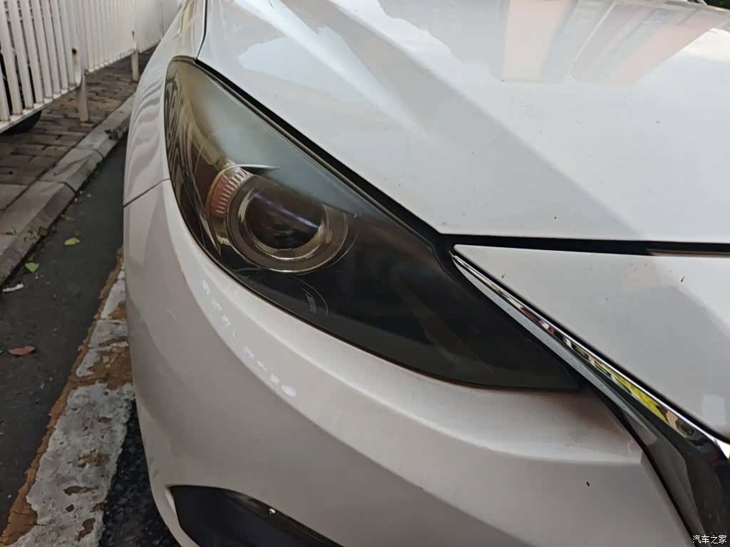 Mazda Mazda3, 2015 7
