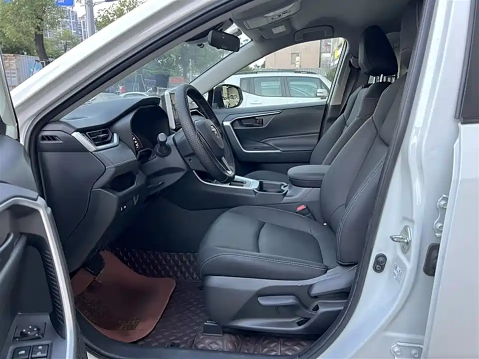 Toyota RAV4 Rongfang