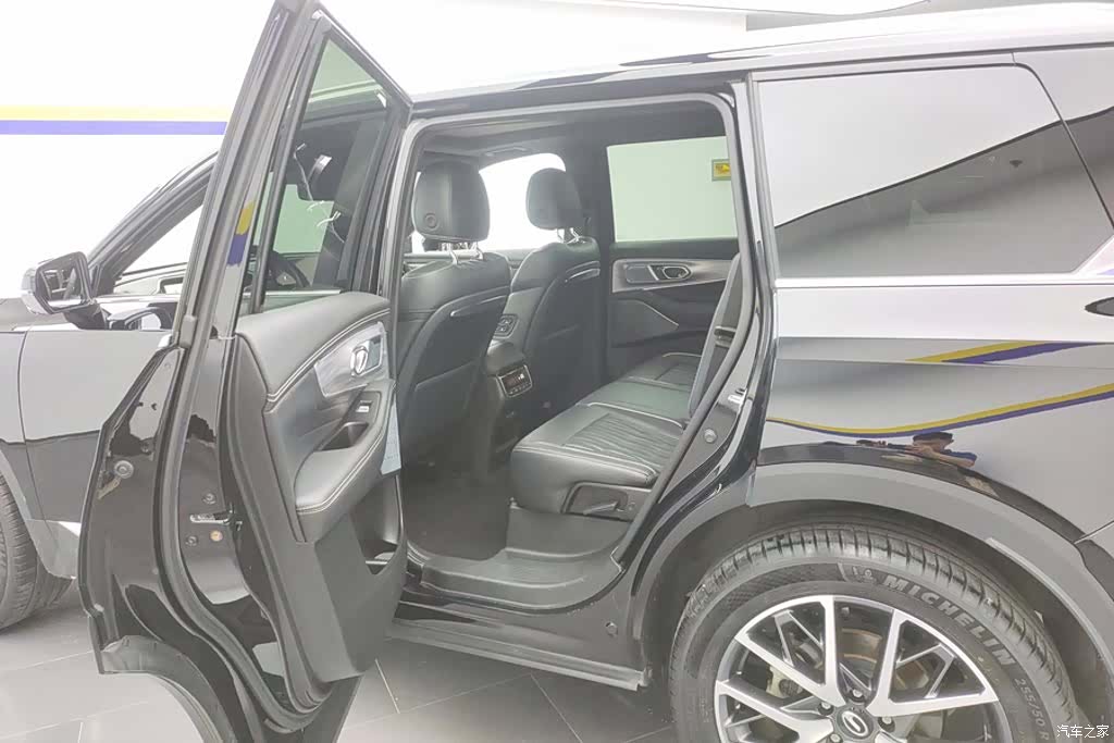 Trumpchi GS8, 2021 11