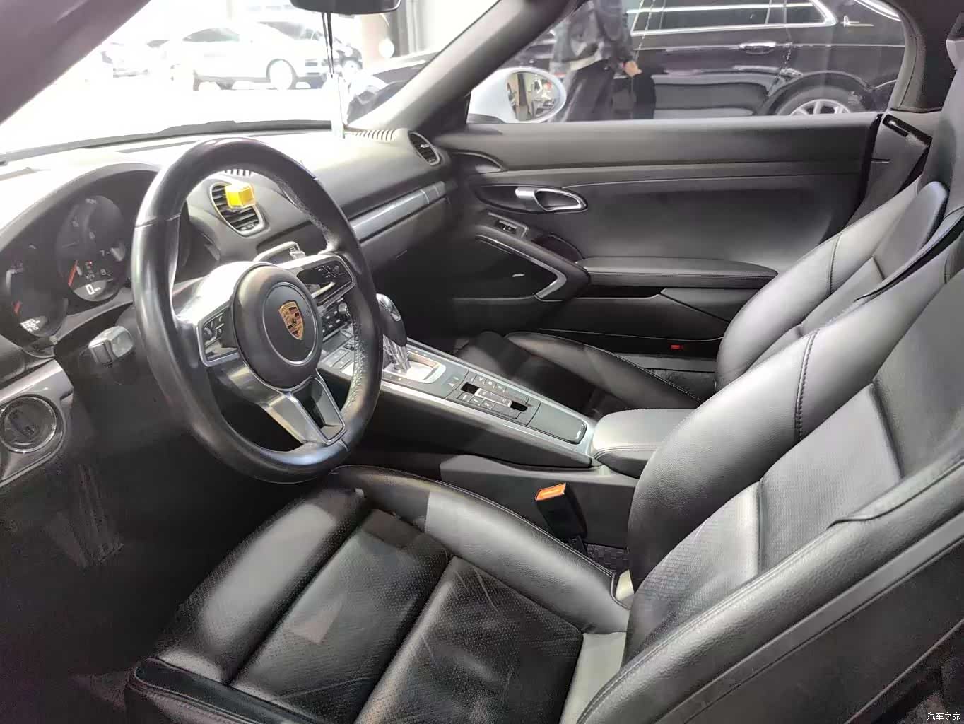 Porsche Boxster, 2018 9