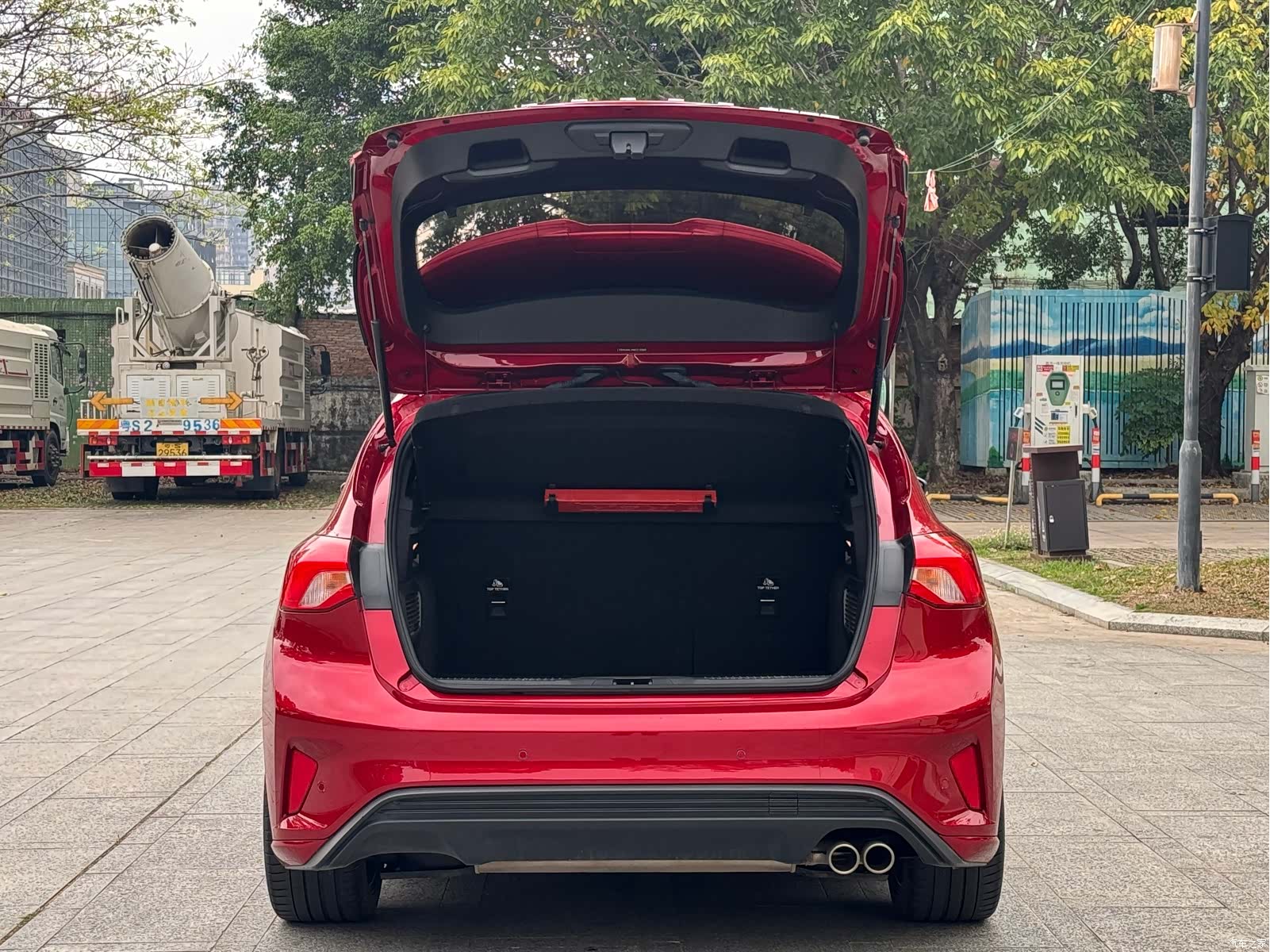 Ford Focus, 2023 19