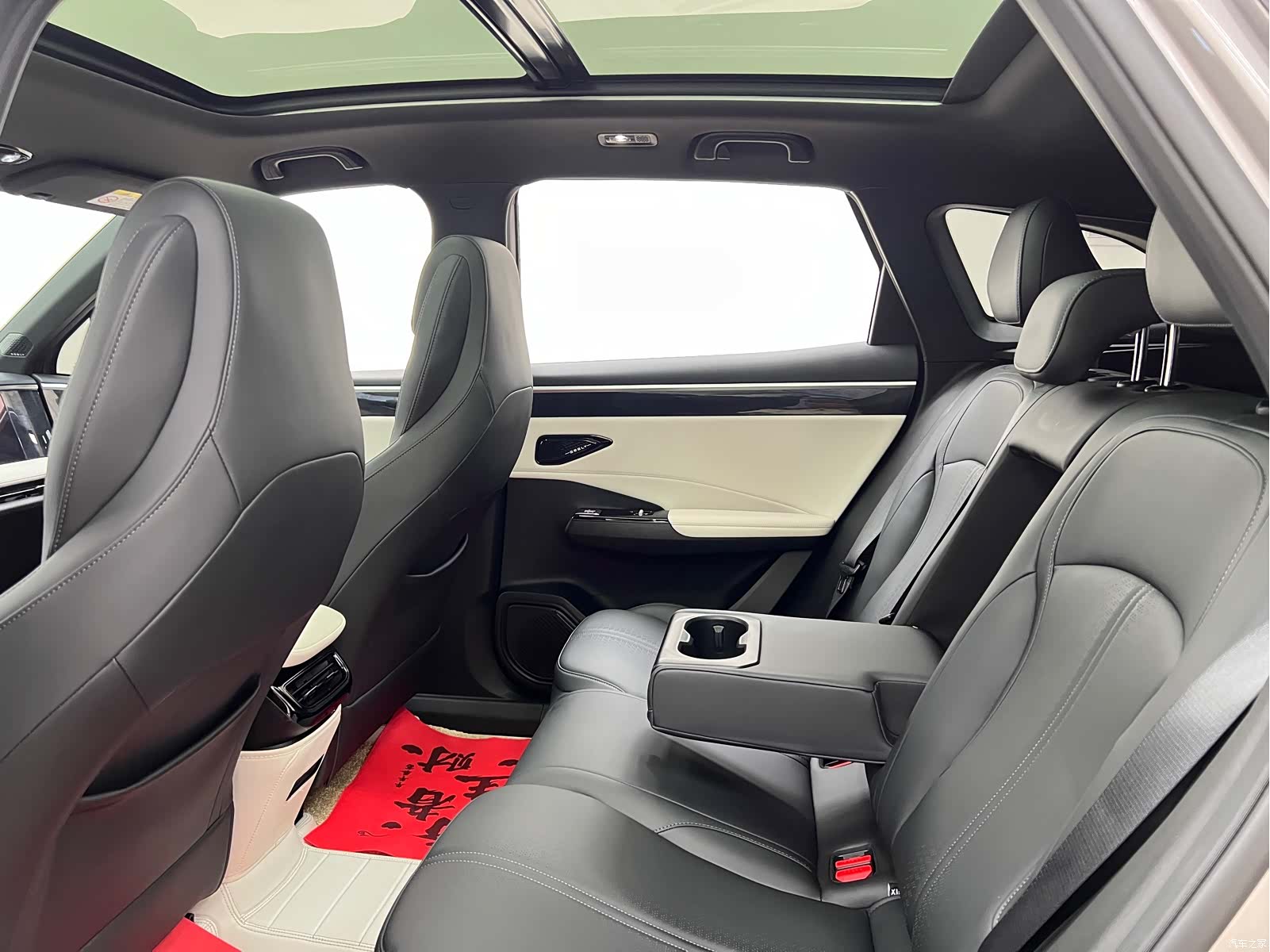 Geely Galaxy L7, 2024 17