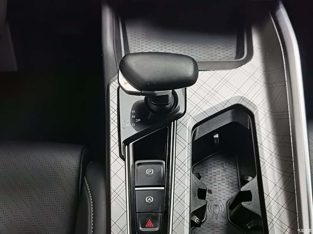 Geely Preface, 2023 13