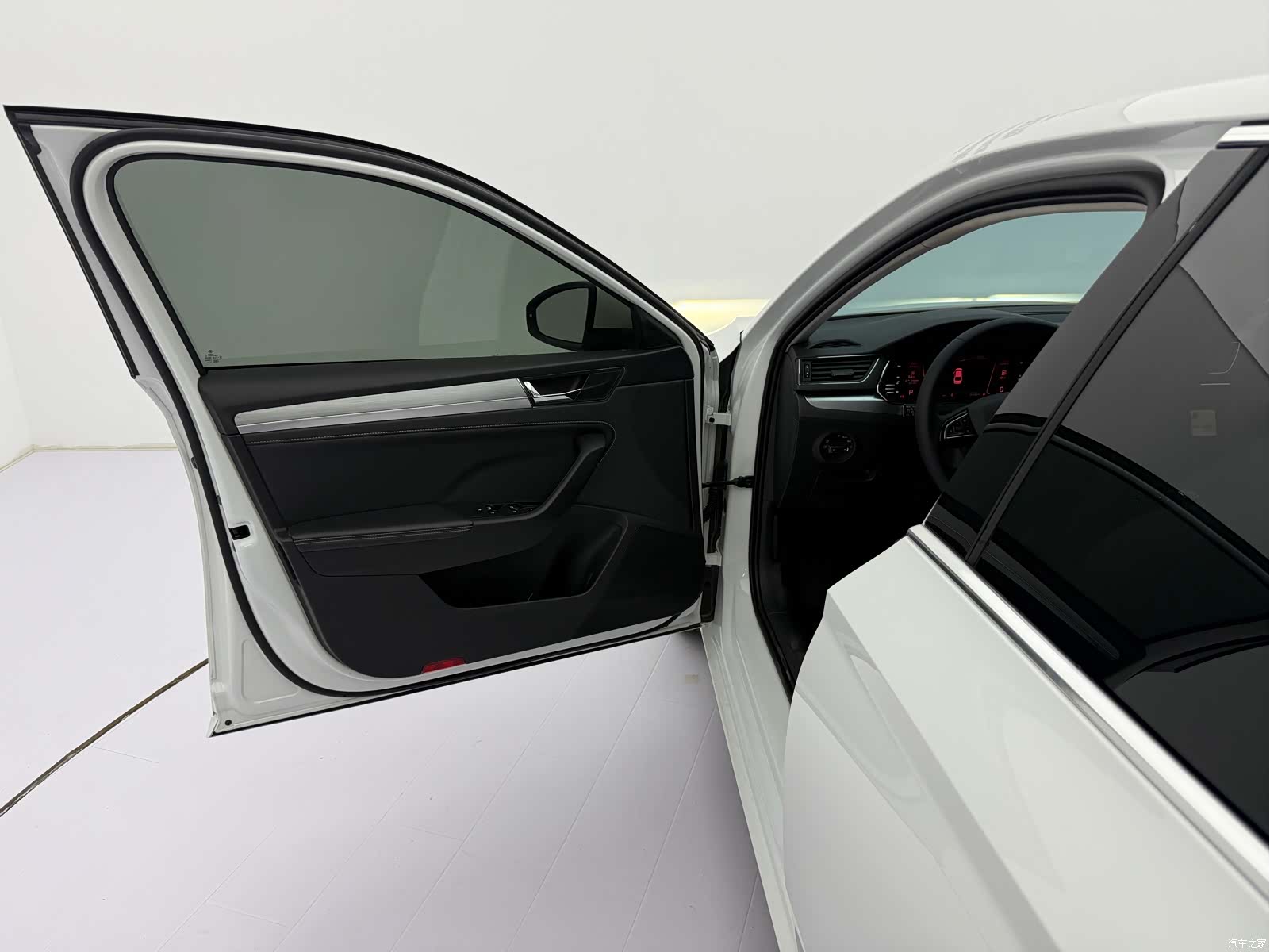 Skoda Superb, 2023 22