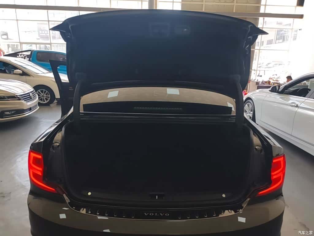 Volvo S90, 2018 19