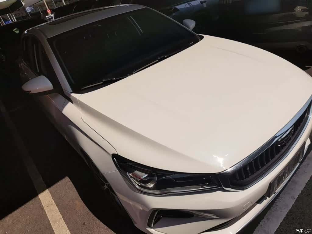 Geely Emgrand, 2022 4