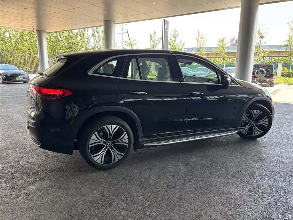Mercedes-Benz EQE, 2025 6