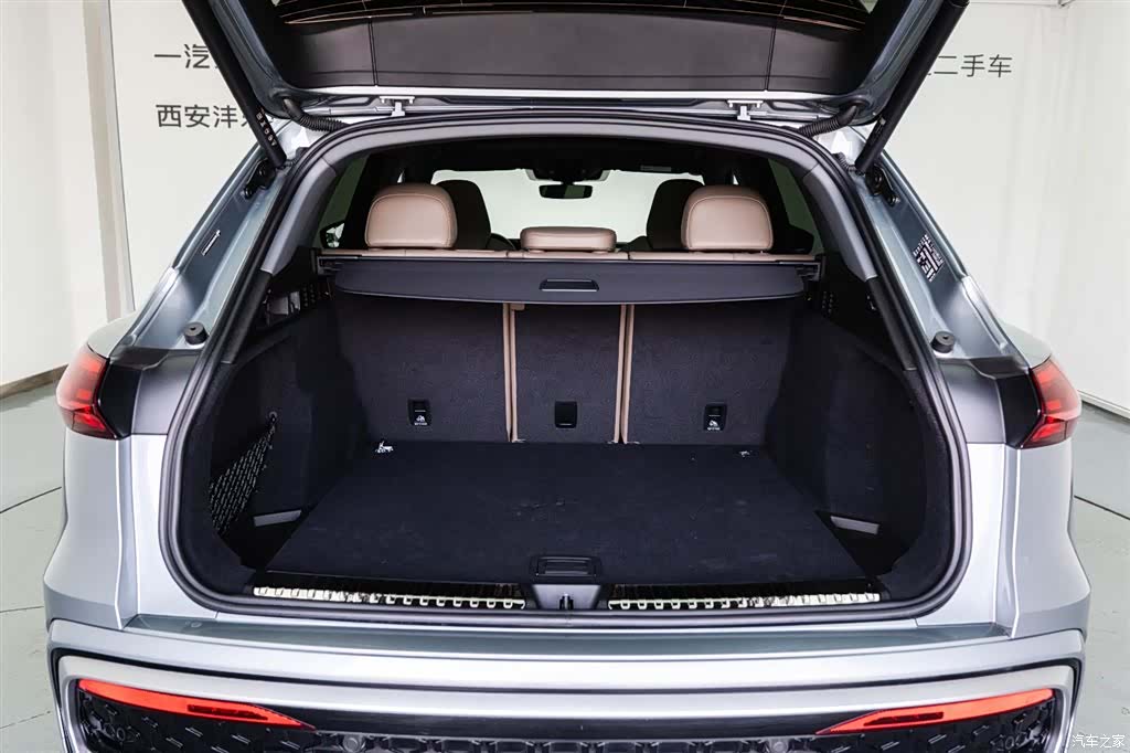 Audi Q5L, 2026 9