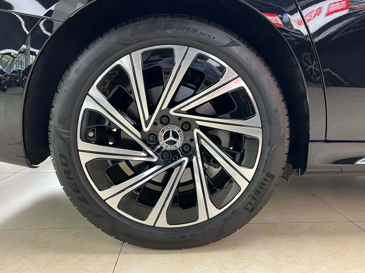 Mercedes-Benz E-Class, 2024 29