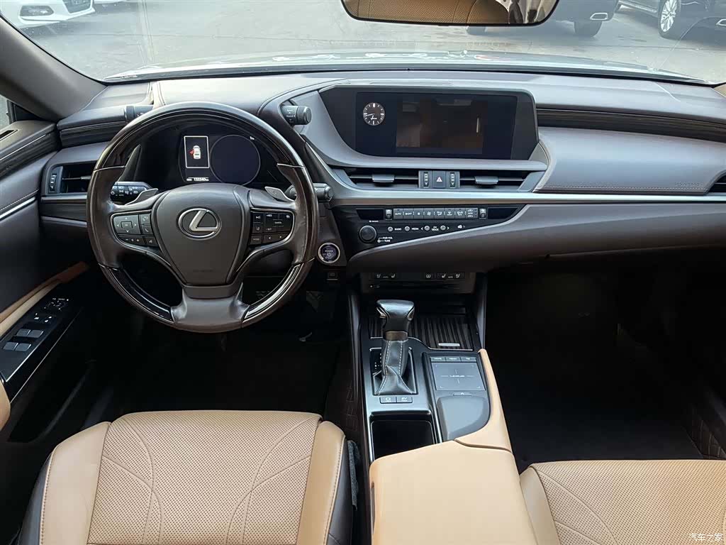 Lexus ES, 2020 6