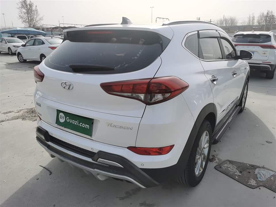 Hyundai Tucson