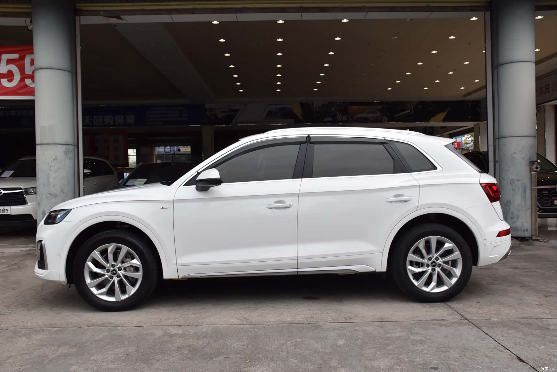 Audi Q5L, 2021 4