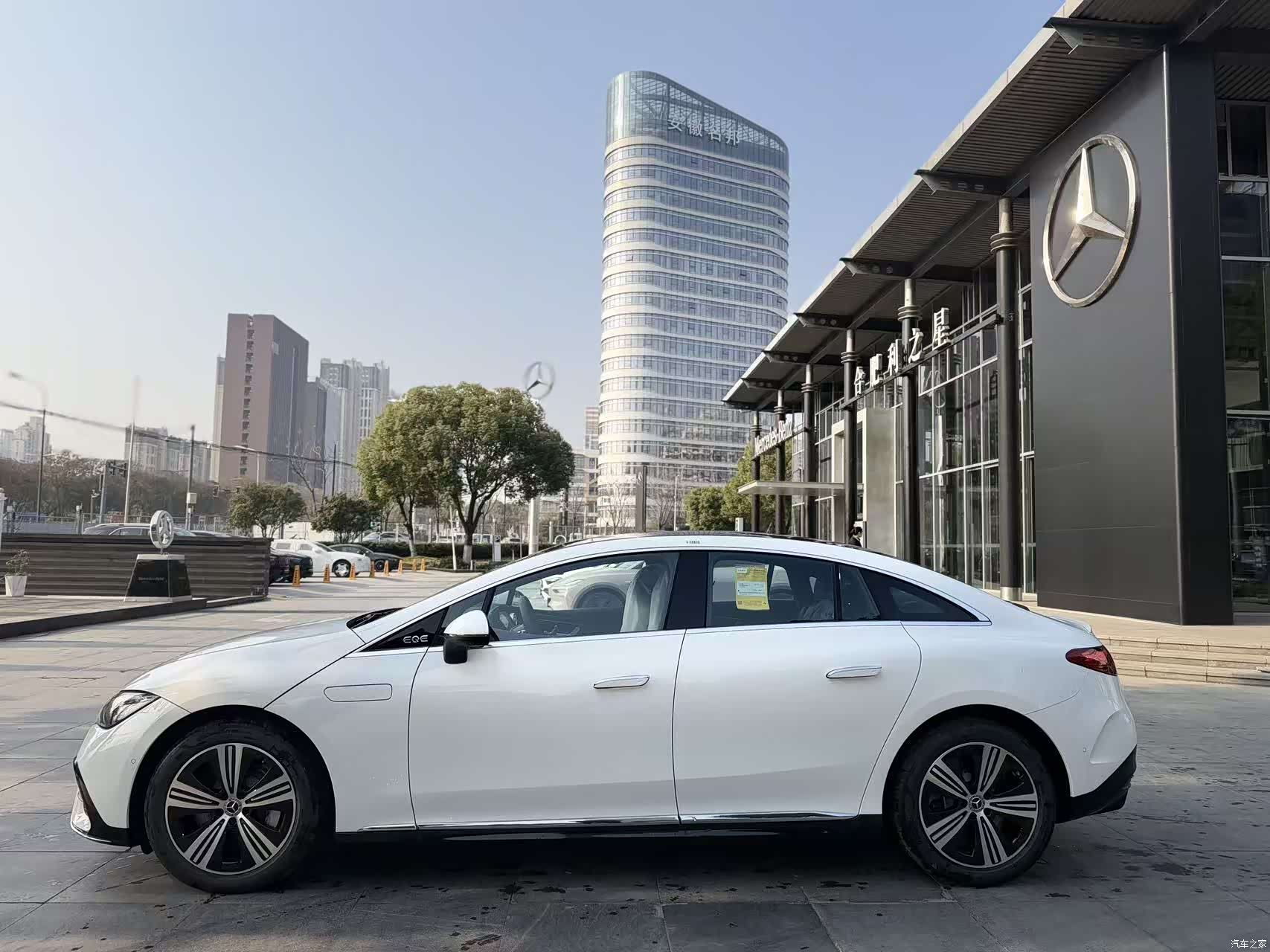 Mercedes-Benz EQE, 2025 6