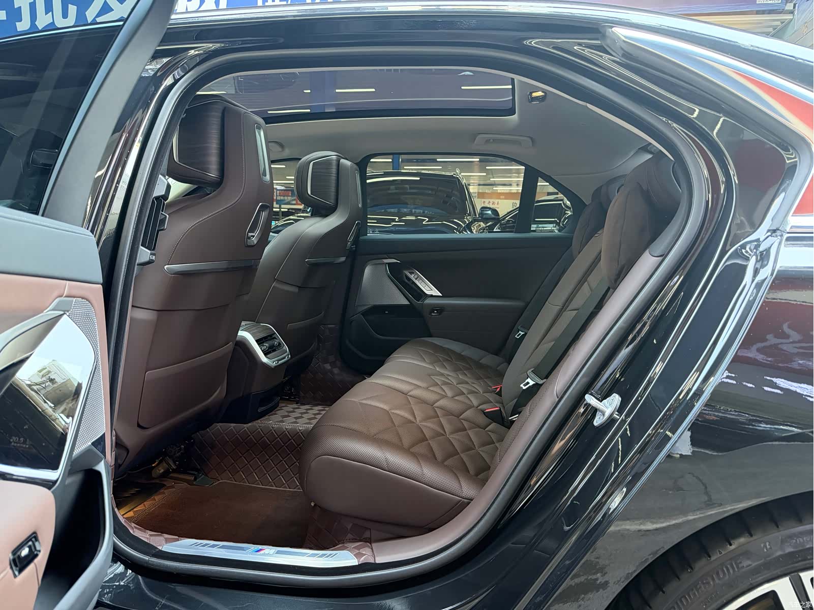 BMW 7 Series, 2023 8