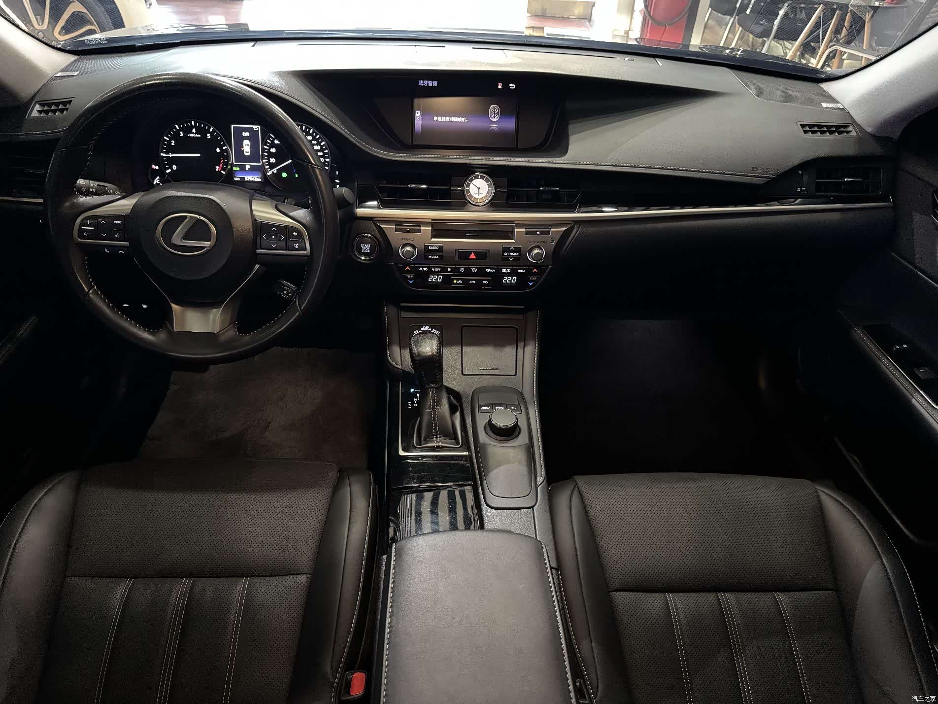 Lexus ES, 2018 4