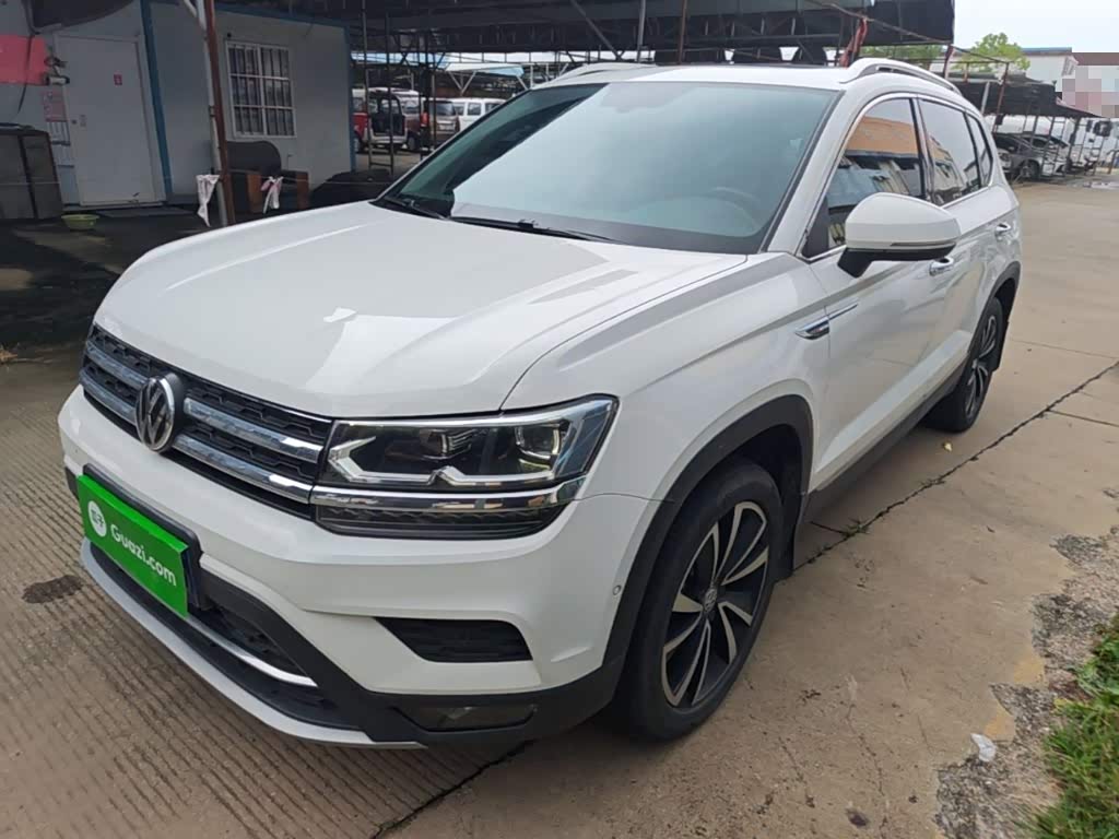 Volkswagen Tharu