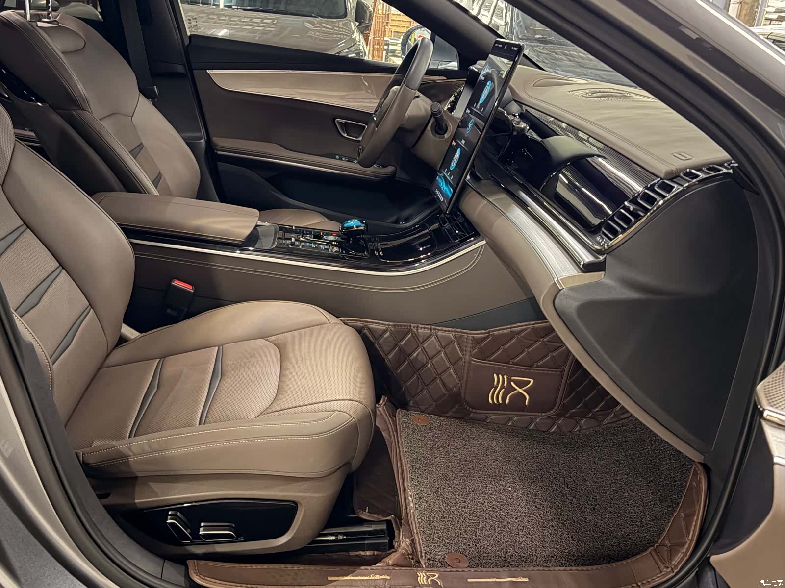 BYD Han, 2023 19