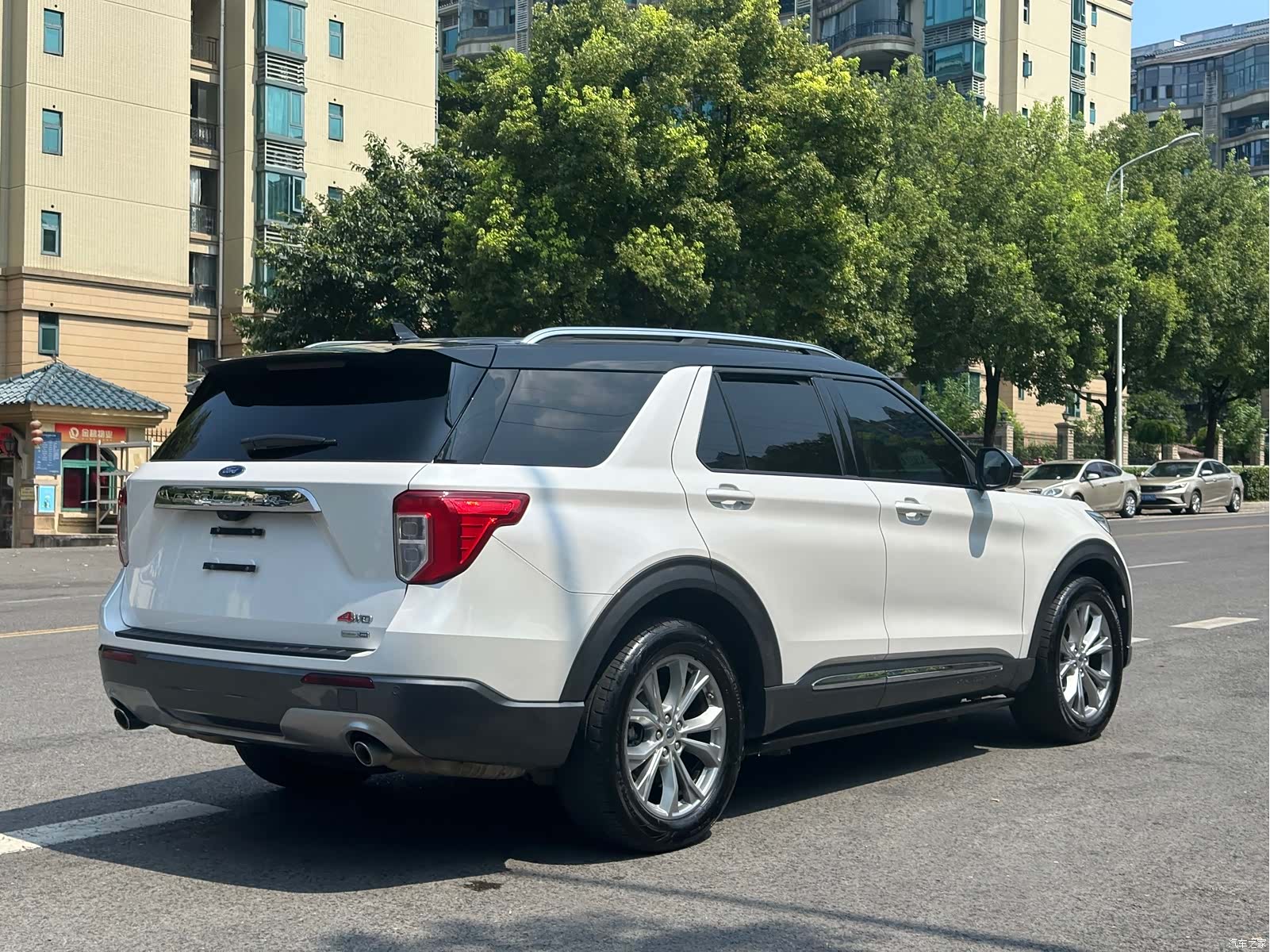 Ford Explorer, 2020 11
