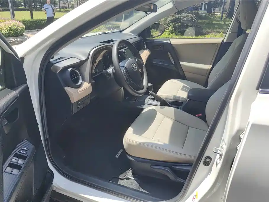 Toyota RAV4 Rongfang