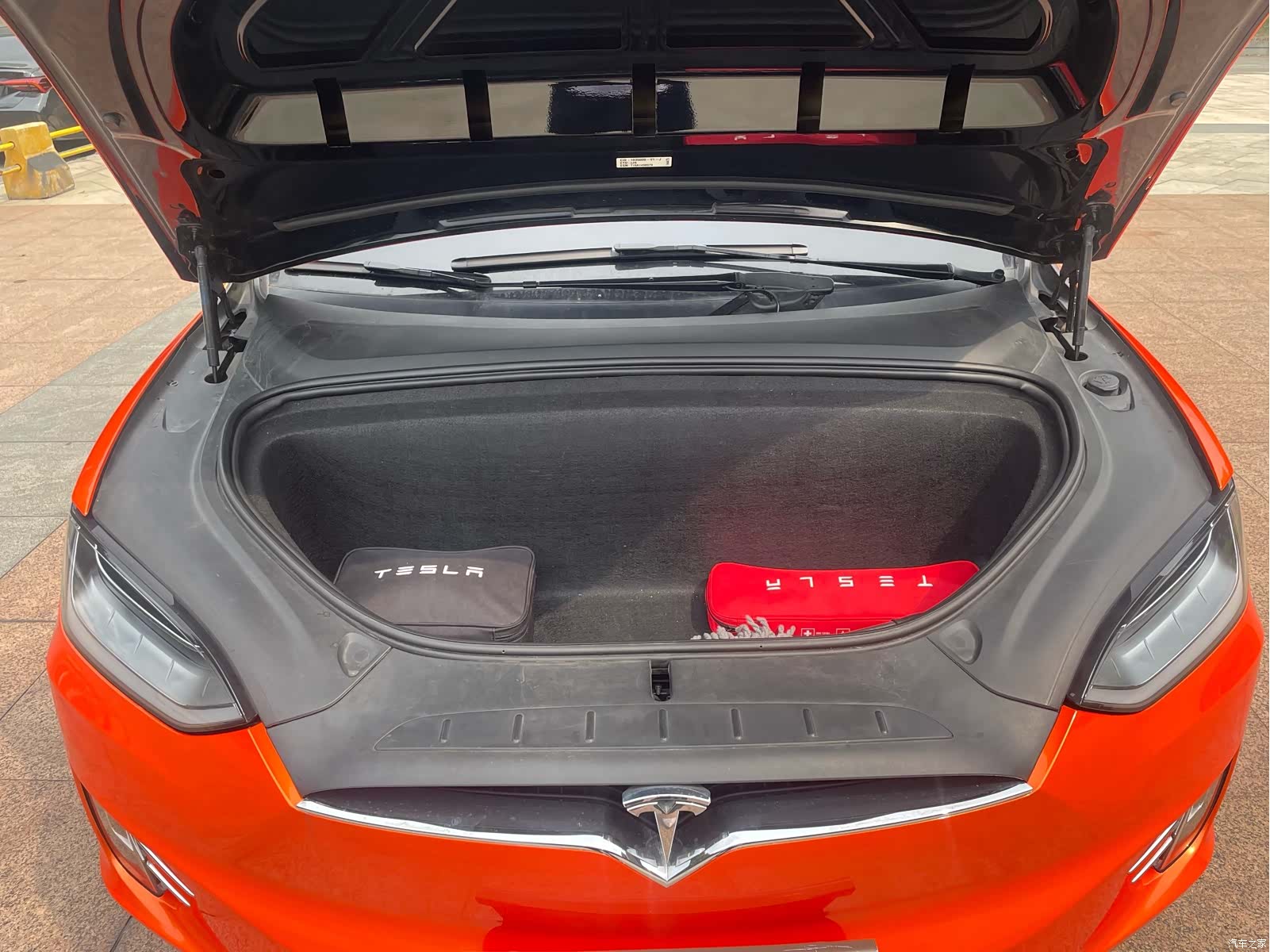 Tesla Model X, 2019 22