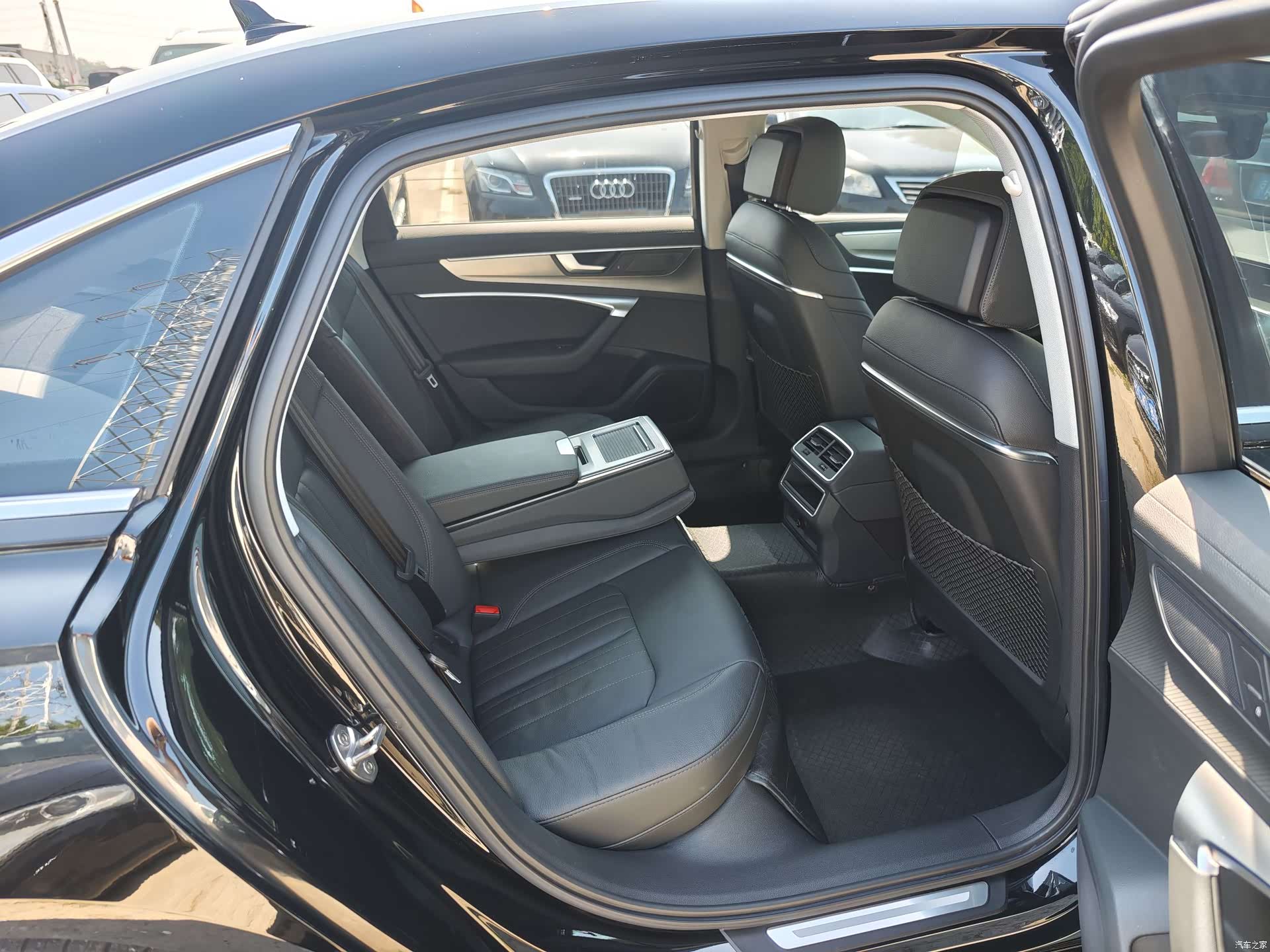 Audi A6L, 2020 11