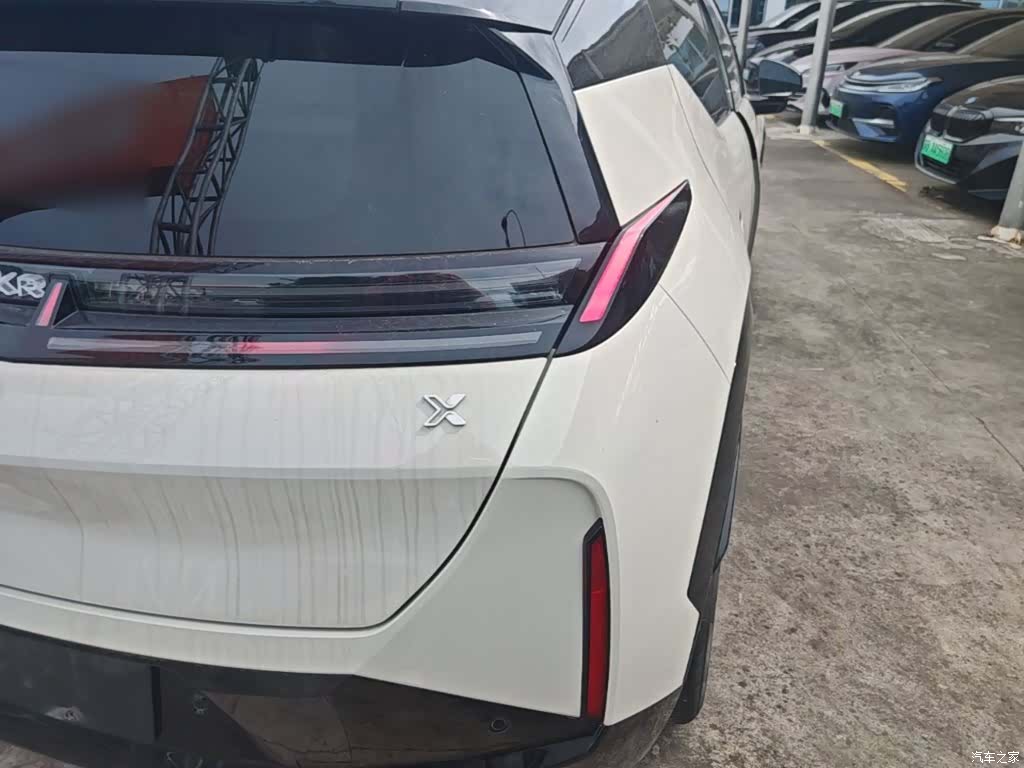 Zeekr X, 2024 8