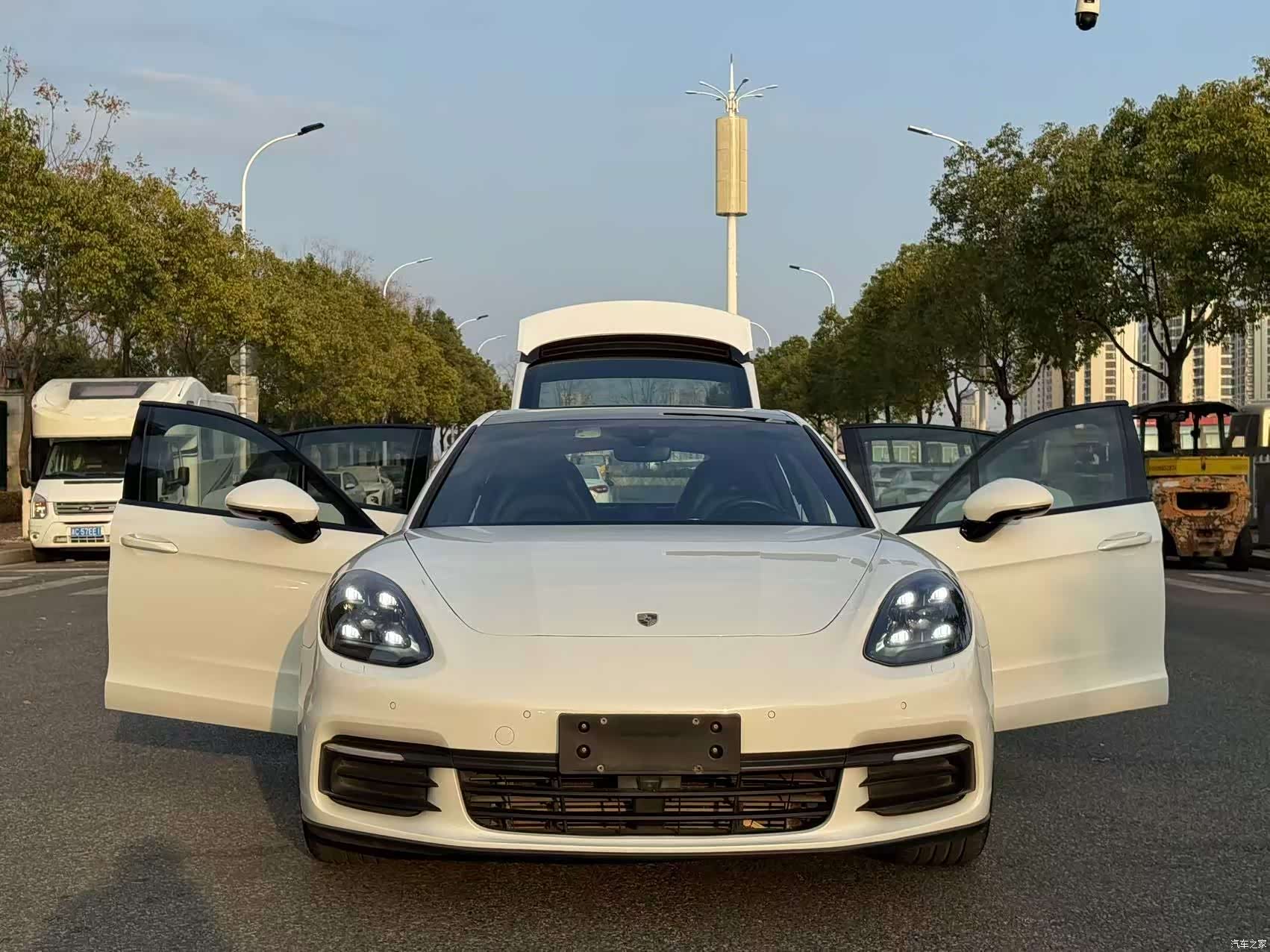 Porsche Panamera, 2019 10