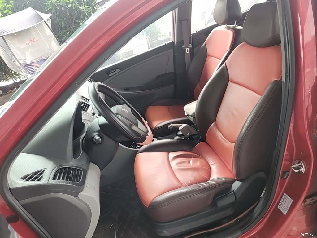 Hyundai GLS, 2015 15