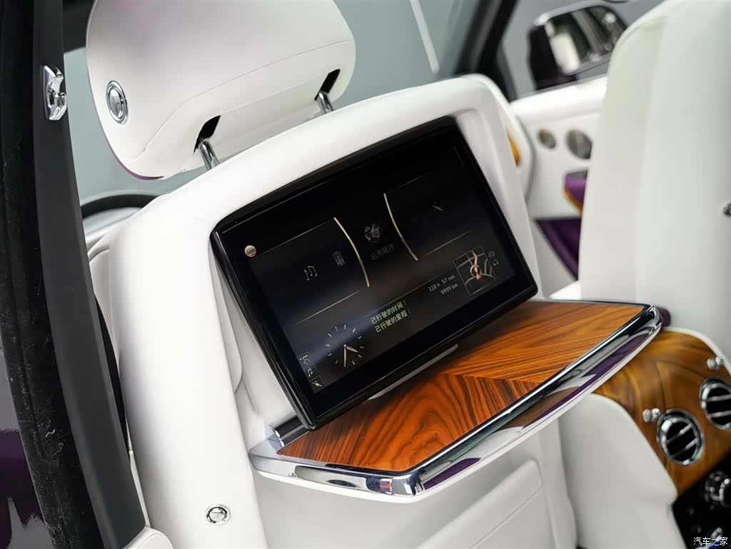 Rolls-Royce Cullinan, 2019 16