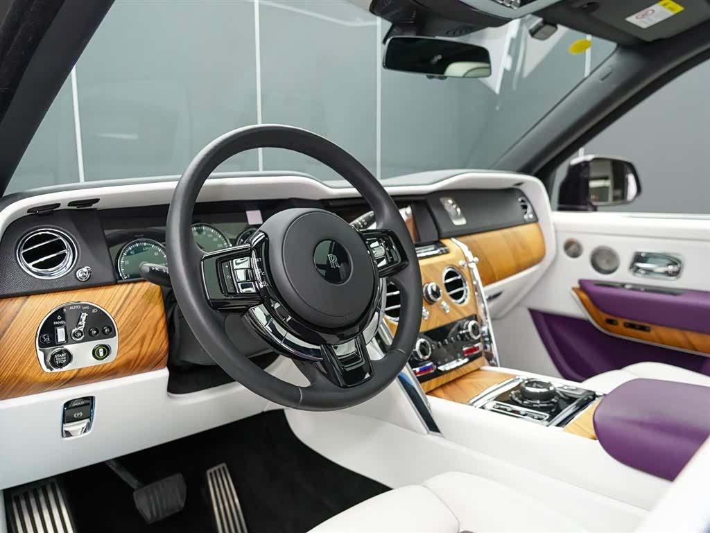 Rolls-Royce Cullinan, 2019 10