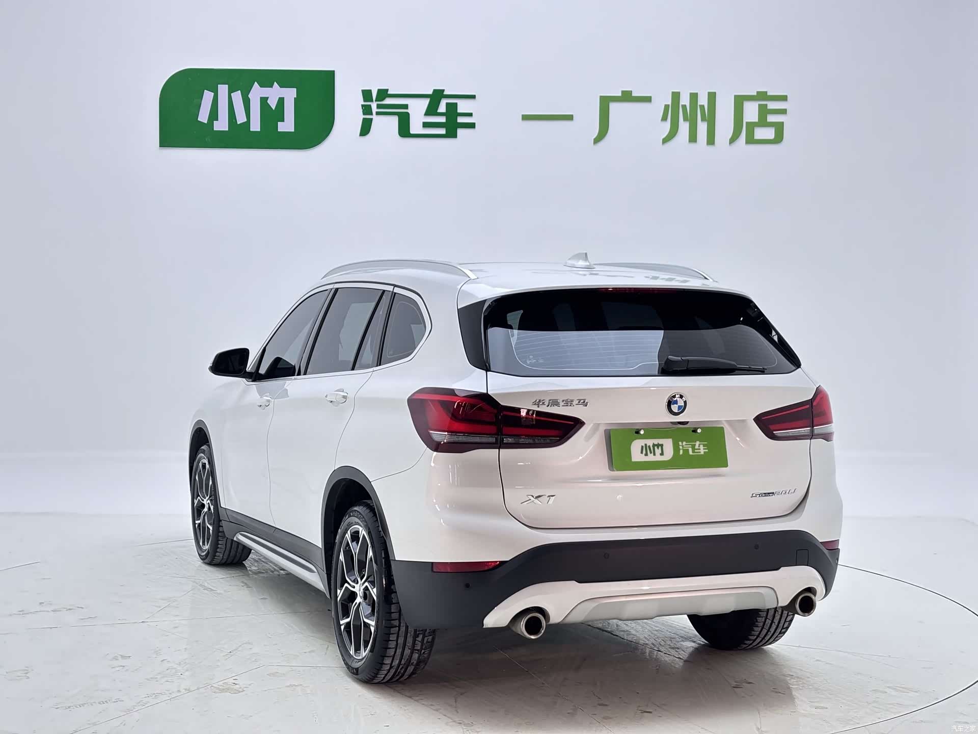 BMW X1, 2022 все фото