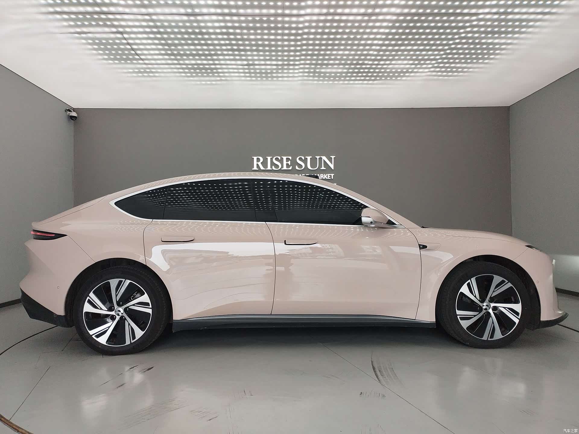 NIO ET5, 2024 4