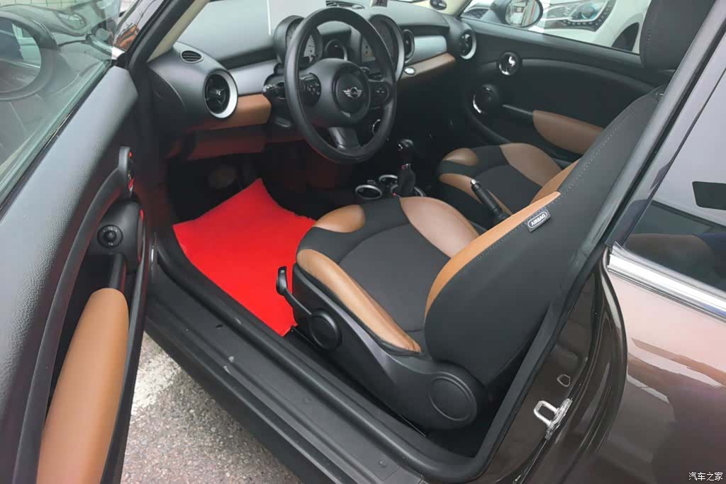 Mini Cooper, 2011 9