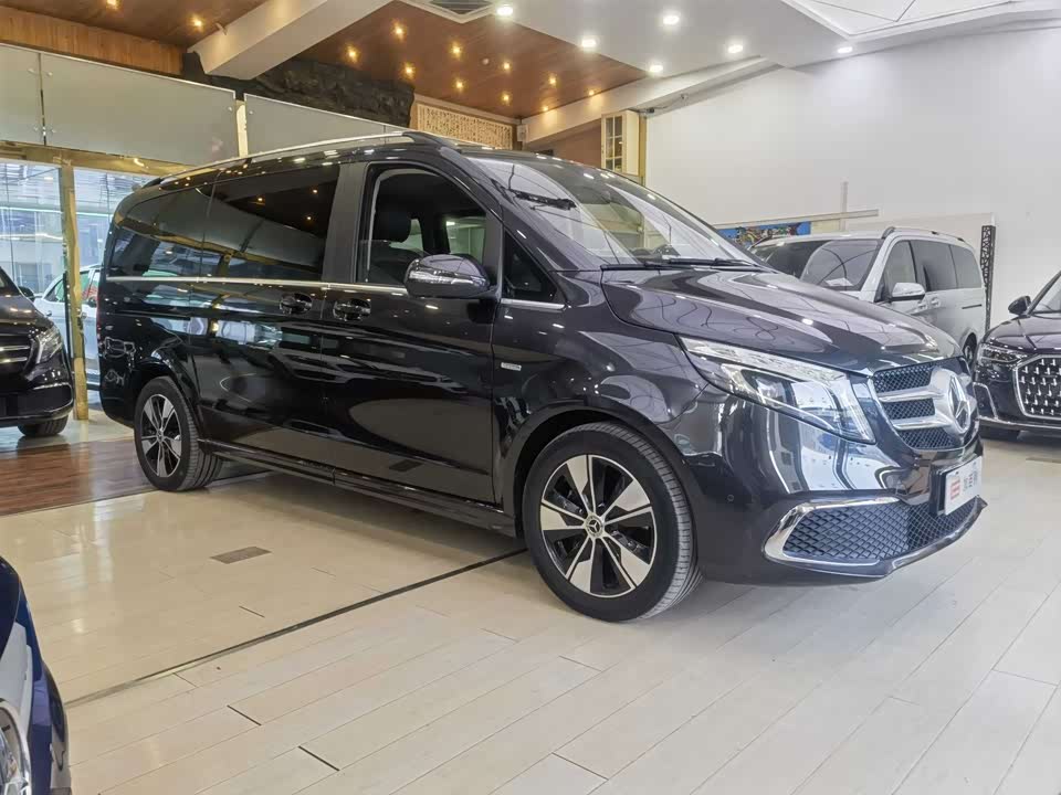 Mercedes-Benz V-class