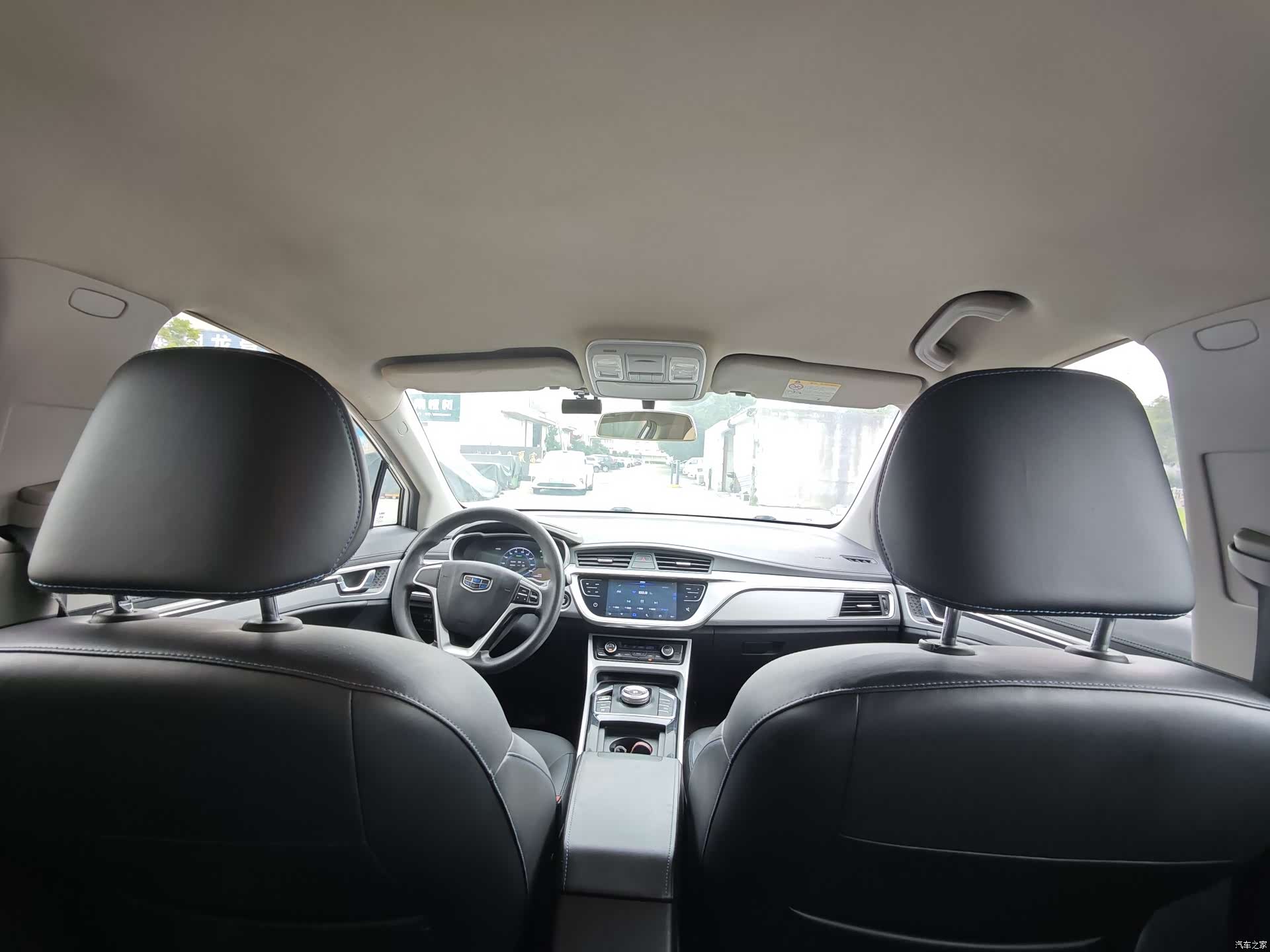 Geely Emgrand, 2019 8