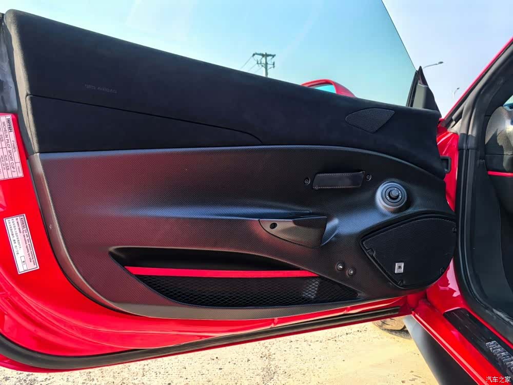 Ferrari 488, 2019 4