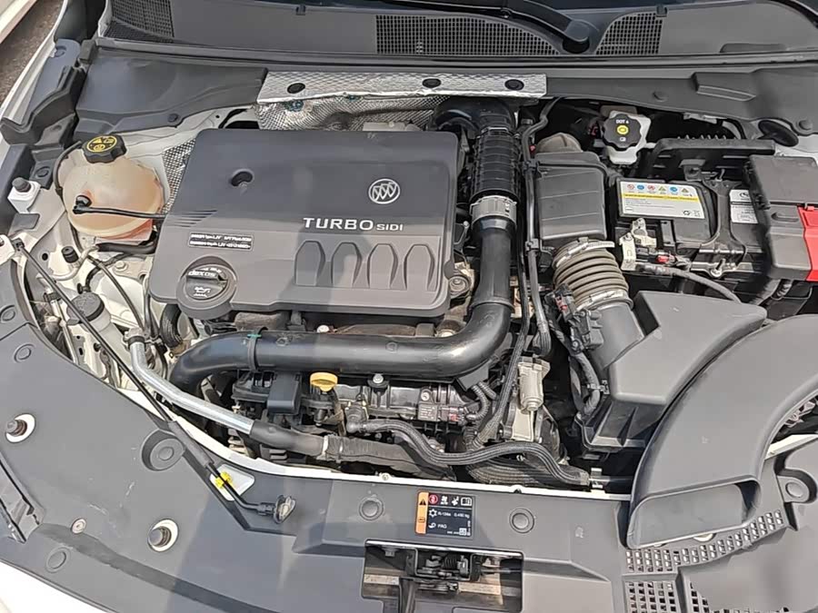Buick Velar 2024, фото 20