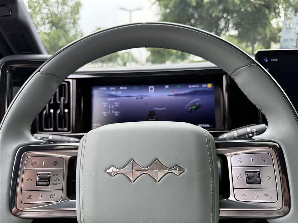 BYD Leopard 5 BYD Leopard 5