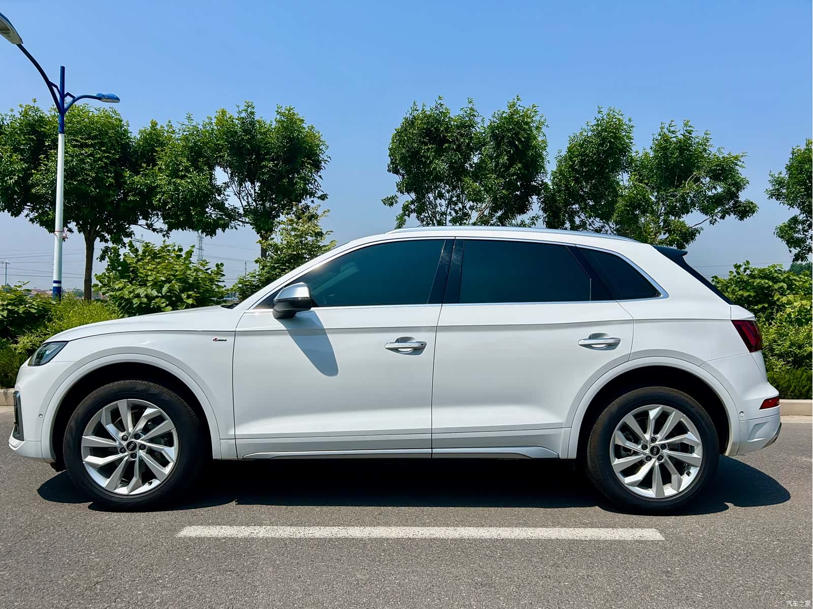 Audi Q5L, 2021 3