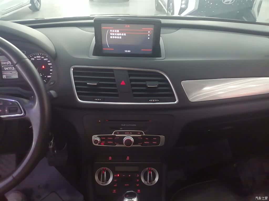 Audi Q3, 2015 13