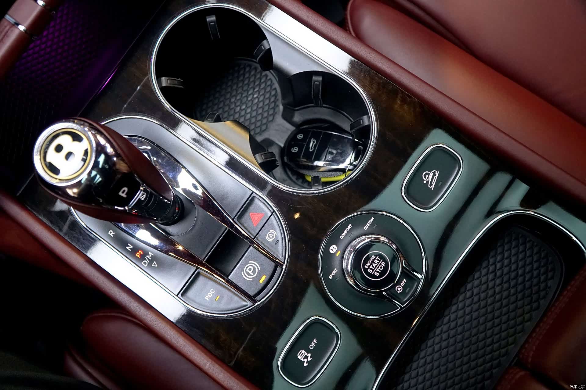 Bentley Bentayga, 2019 19