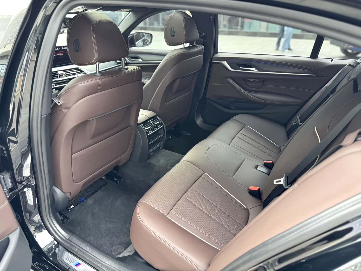 BMW 5 Series, 2022 все фото