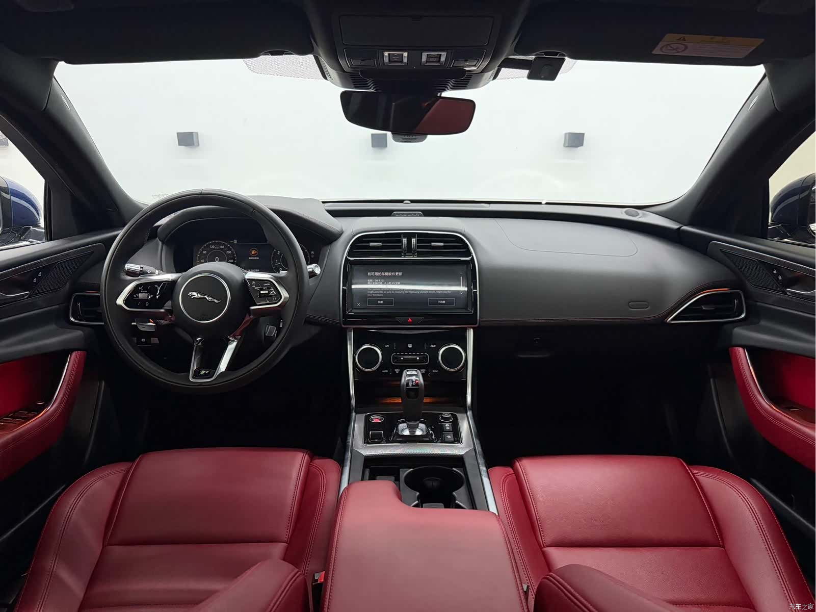 Land Rover XEL, 2021 9