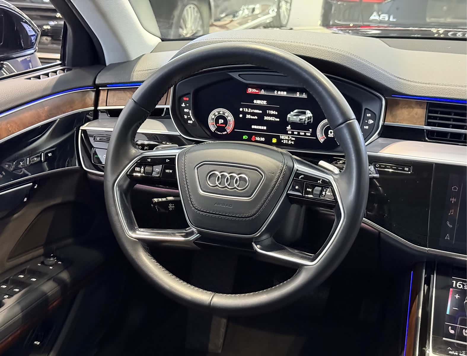 Audi A8L, 2018 все фото