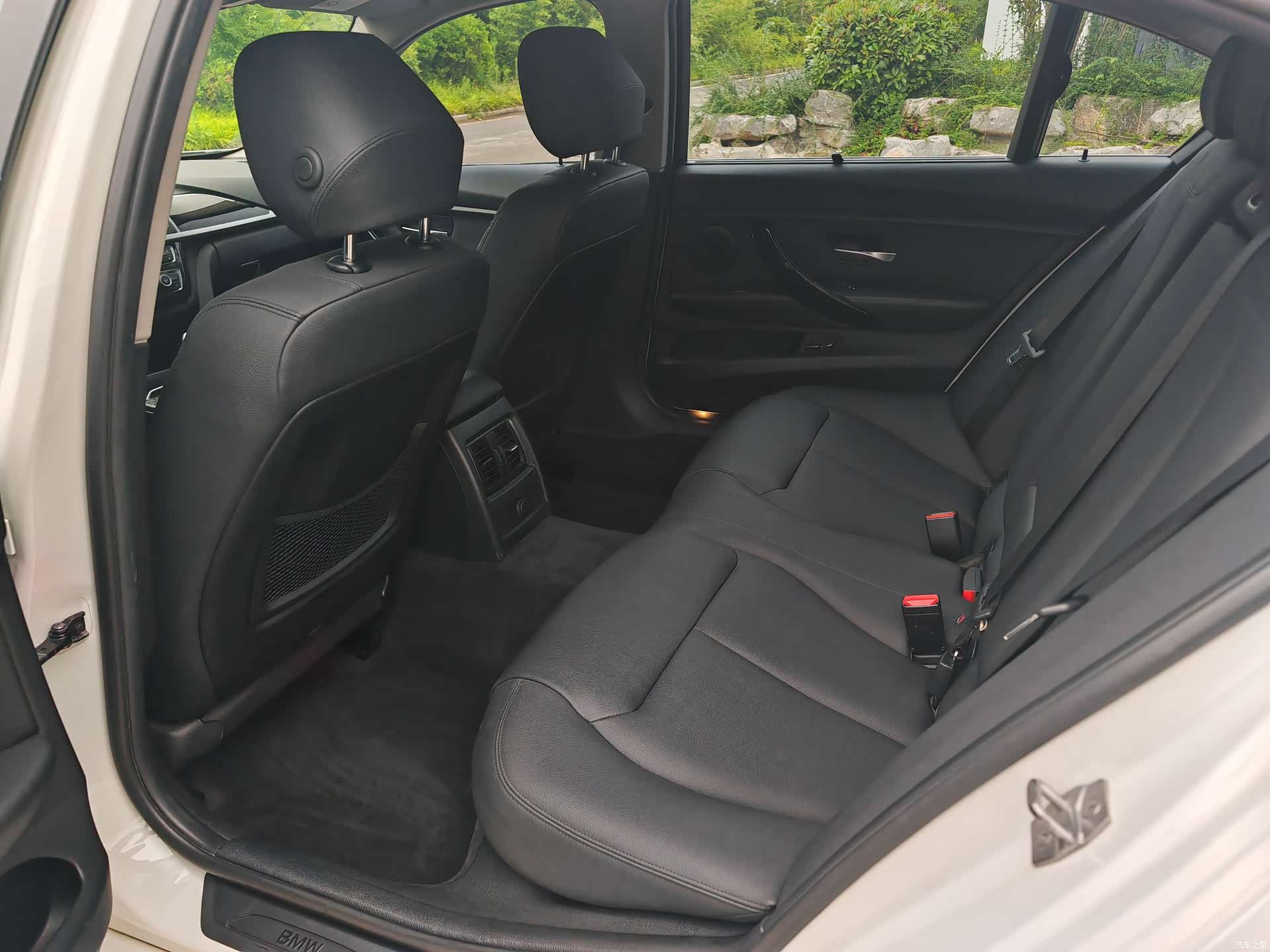 BMW 3 Series, 2017 13