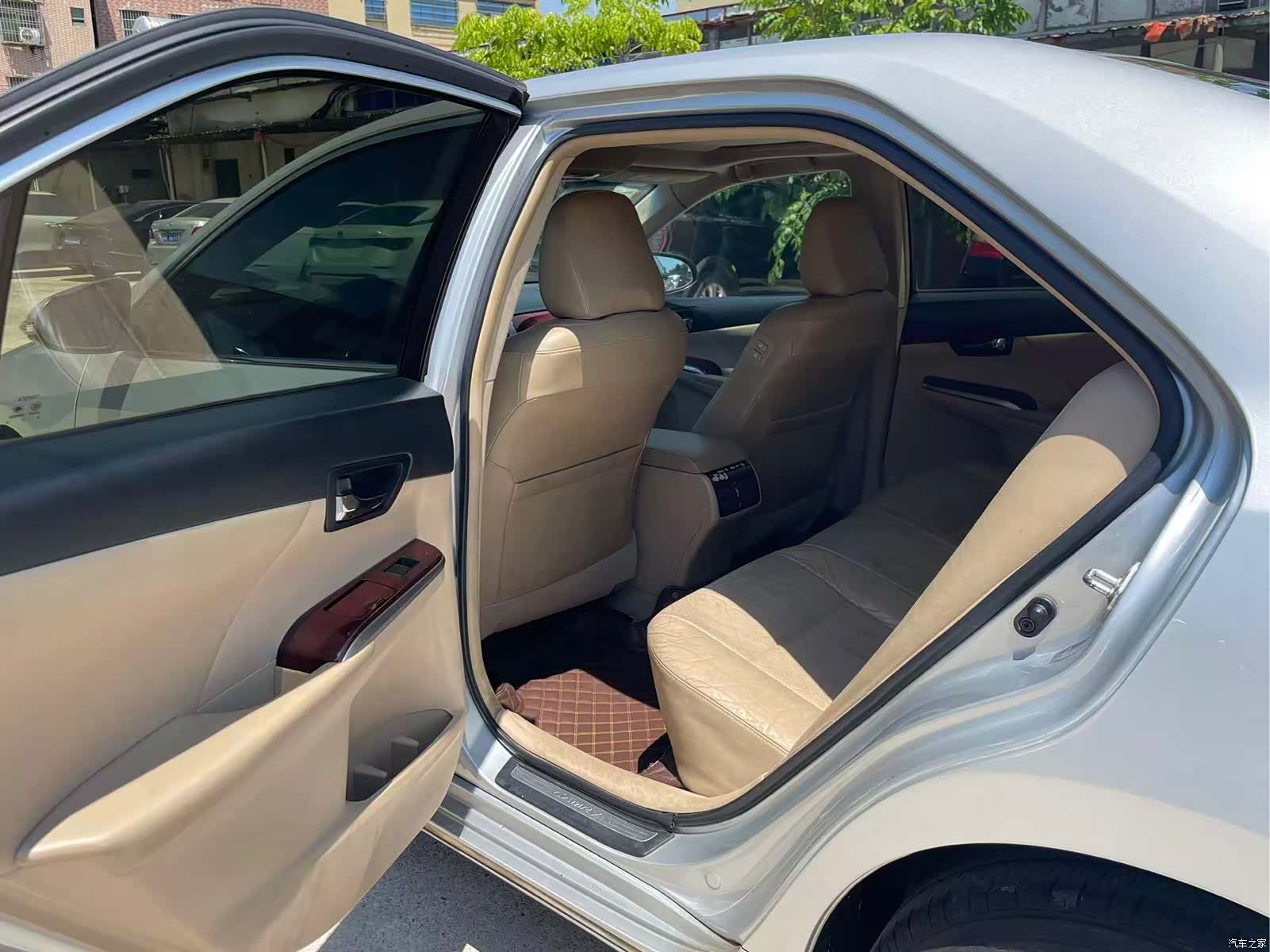 Toyota Camry, 2012 4