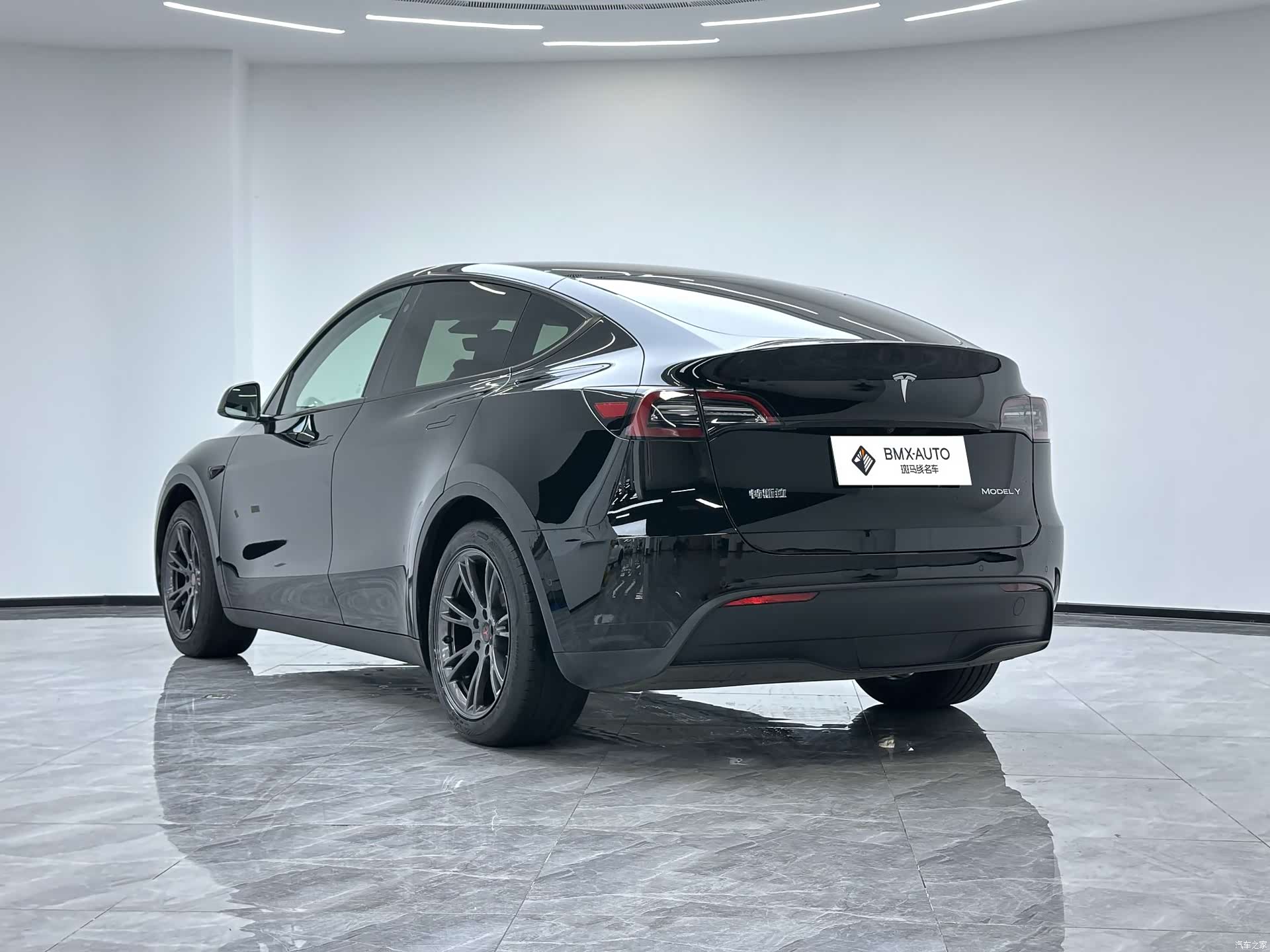 Tesla Model Y, 2023 3